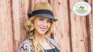 wallaroo-hat Woman waring Wallaroo hat